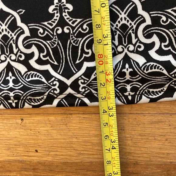 *last chance* a.n.a | Women’s black dress with white design - Picture 6 of 16